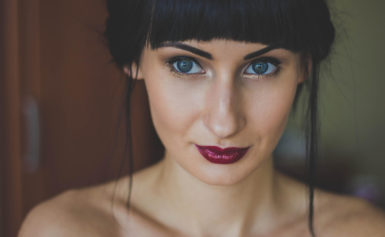 How Eye Colour Redefines Style